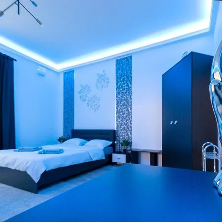 22 Loop Apartment